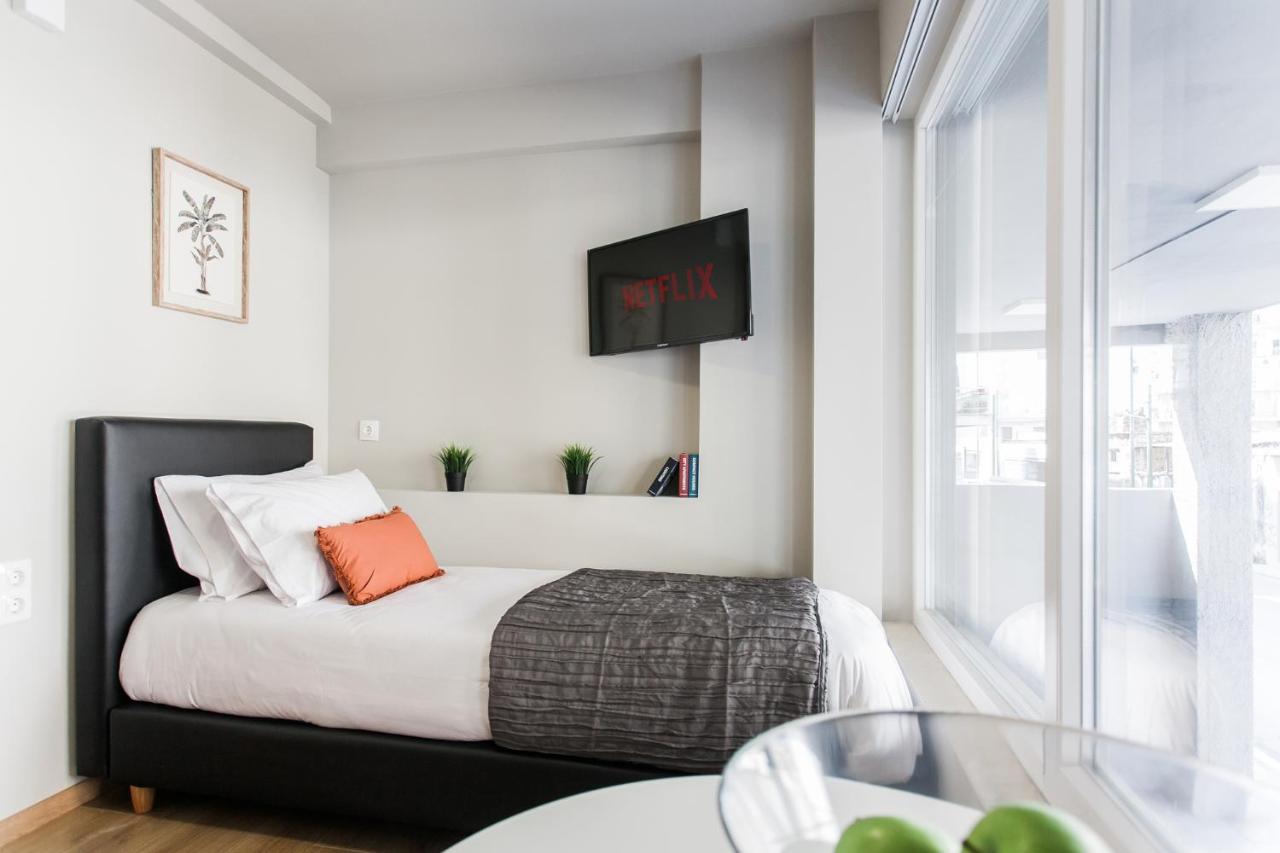 Wyz Attiki Aparthotel Athena Bagian luar foto