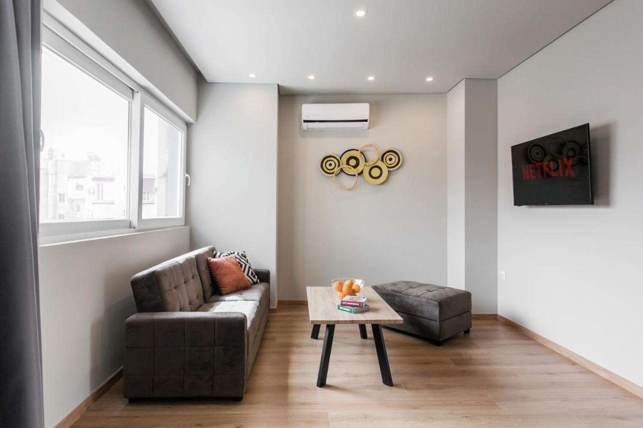 Wyz Attiki Aparthotel Athena Bagian luar foto